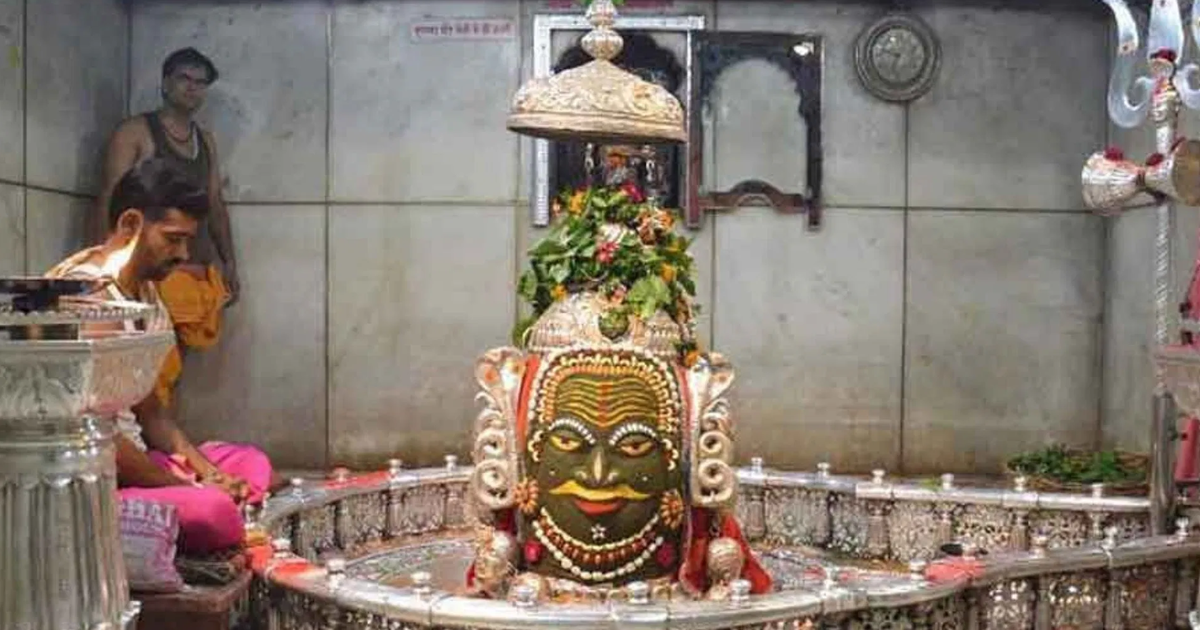 Ban on photography and mobile in sanctum sanctorum at Ujjain's Mahakal Temple